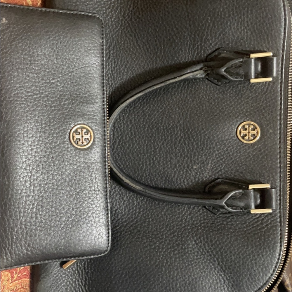 Black Tory Burch purse with wallet